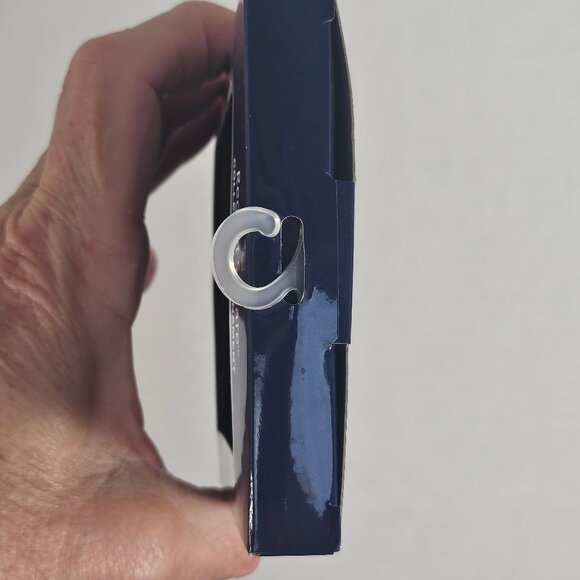 Regent Square Ornament 2022 Guitar With European Crystals NEW - Picture 6 of 7